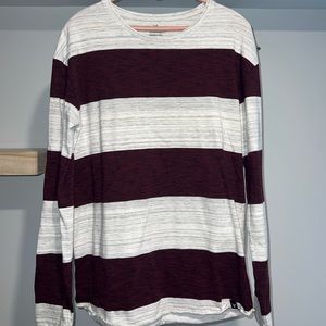 American eagle red and white long sleeve T-shirt